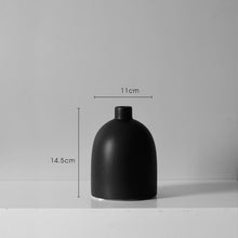 Load image into Gallery viewer, Nior Ceramic Vase
